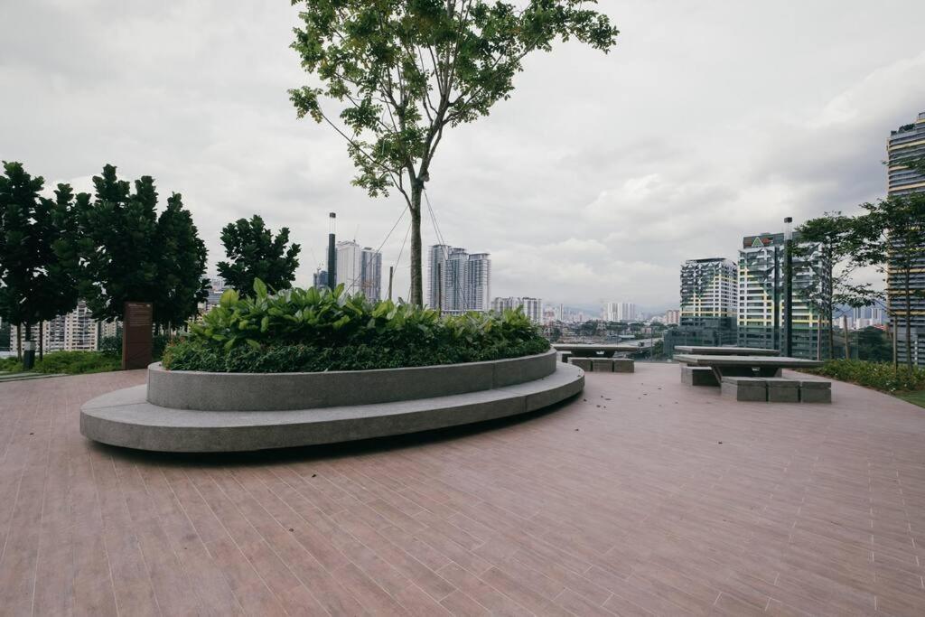 M Vertica Klcc View 5mins To Mrt Sunway Velocity Pangsapuri Kuala Lumpur